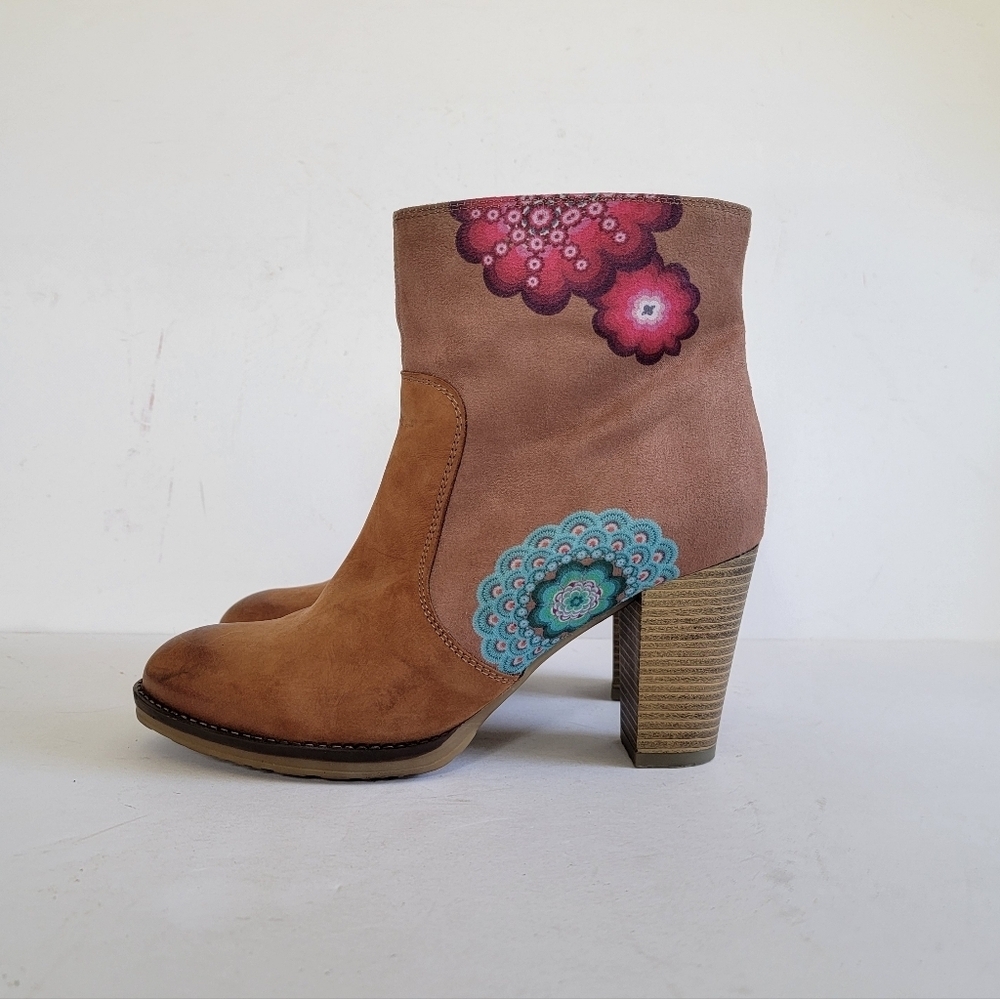 Desigual Tan Suede Ankle Boots Size 41 US 10 Boho Pink Turquoise Floral Eclectic - Picture 9 of 16